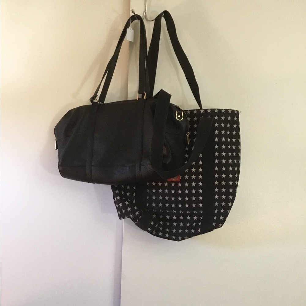 Bag bundle black purse and black star tote